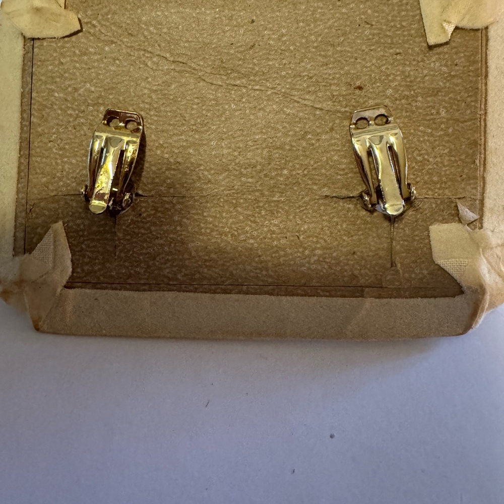 Vintage Rootbeer Rhinestone Brooch and Clip on earring set - Picture 2 of 2